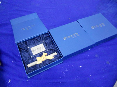 促銷(xiāo)禮品首選 壓克力相框、有機(jī)玻璃組合相框與螺絲相框